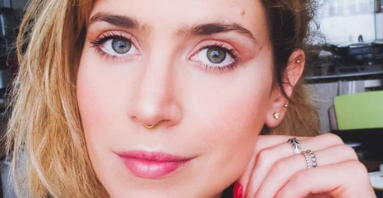 Mel Lisboa mostra bastidores de ‘Coisa Mais Linda’ e se derrete: ”Bateu aquela saudade”