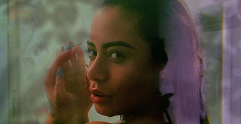 Rafaella Santos posta clique sensual e avisa: ”Ela não é mais frágil”