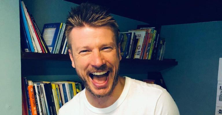 Rodrigo Hilbert faz vídeo engraçado ao lado de cavalo e diverte fãs: ”Que fofo!”
