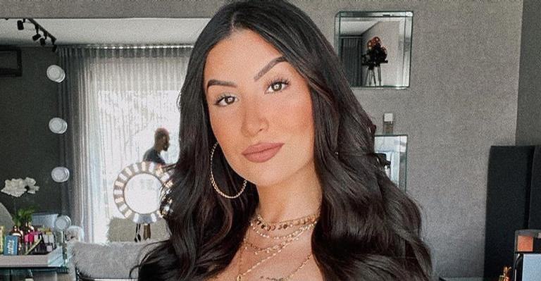 Bianca Andrade surge belíssima em look branco e é exaltada pela web