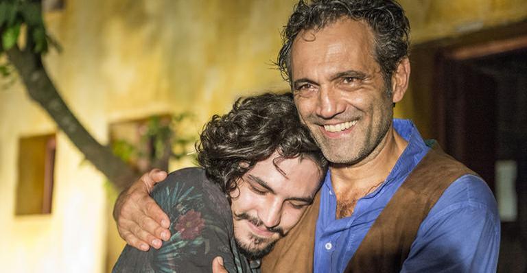 Gabriel Leone se emociona ao relembrar Domingos Montagner: ”Maior exemplo”