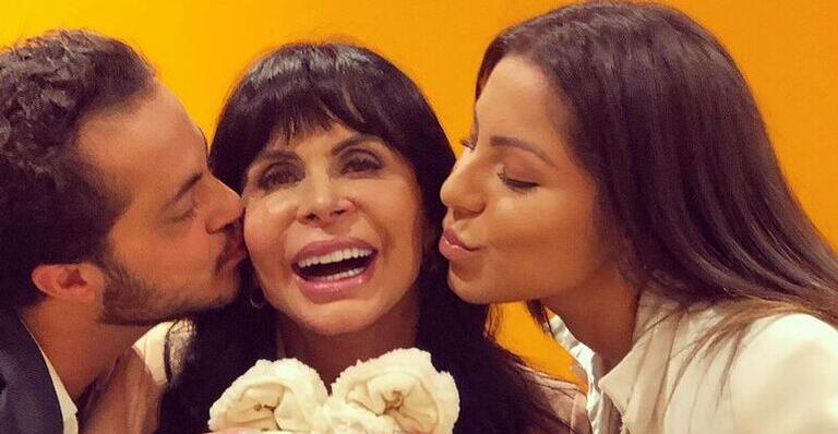 Gretchen surge em foto encantadora com a família de Thammy Miranda: ”Respeita nossa história”