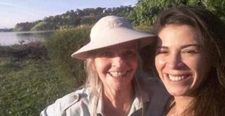 Angela Ro Ro reata namoro após acusar produtora de traição: ”Insegurança”