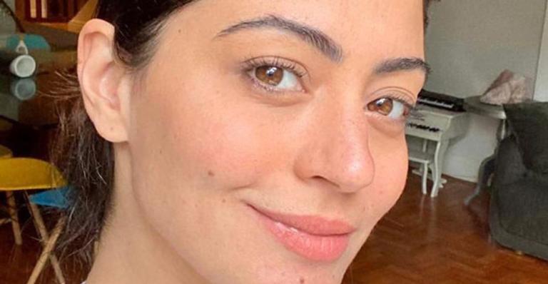 Carol Castro recebe elogios de fãs ao relembrar foto em belo cenário: ”Que linda!”