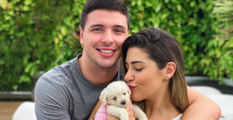 Namorando há três meses, Vivian Amorim revela desejo de se casar
