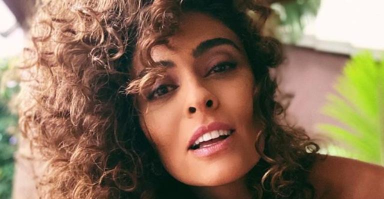 Juliana Paes posa belíssima com maiô fio dental branco e arranca suspiros: ”Deusa poderosa!”