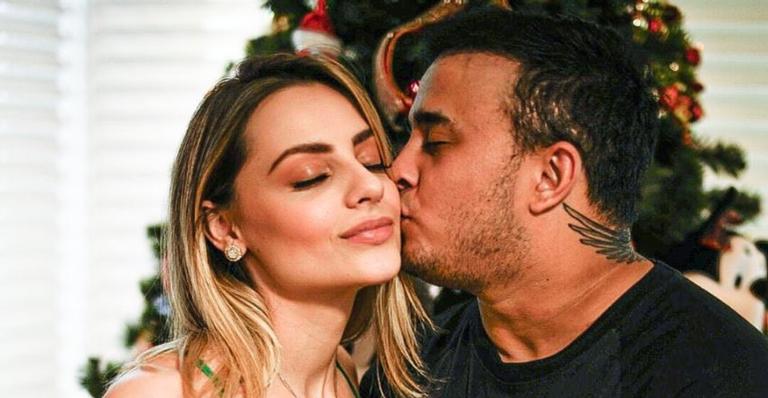 Kauan, dupla de Matheus, encanta a web ao mostrar o filho recém-nascido: ”Que lindo!”