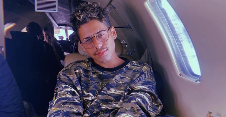 Zé Felipe relembra clique em show e dispara: ”Saudade que bateu hoje”