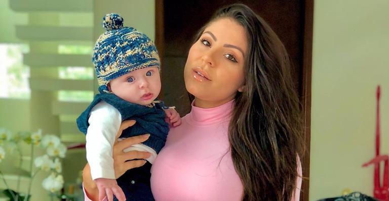 Andressa Ferreira arranca elogios ao posar com o filho, Bento: ”Bebê mais lindo do mundo”