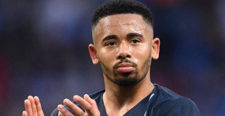 Gabriel Jesus celebra um ano do título do Brasil na Copa América