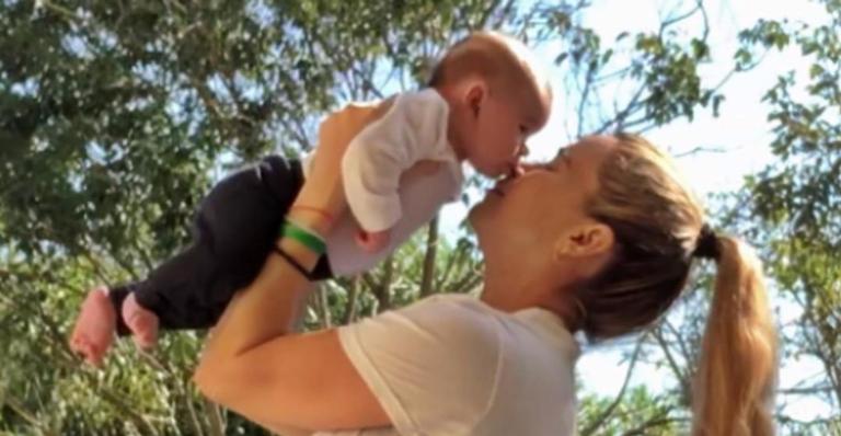 Dany Bananinha exibe clique divertido da filha e fãs se derretem