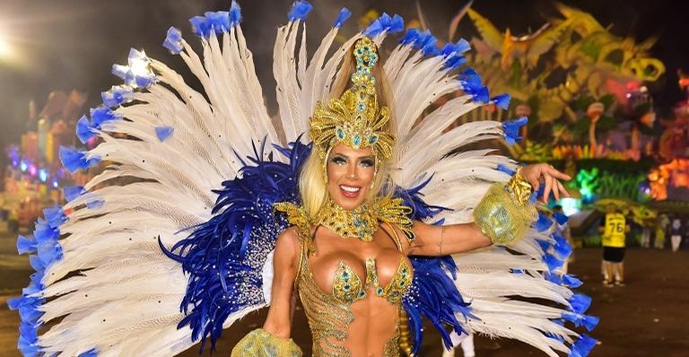 Tati Minerato revela sua terrível experiência com a lipoaspiração