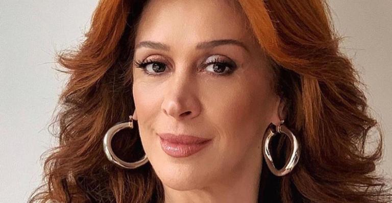 Claudia Raia posa com as amigas e os filhos, e lamenta: ”Saudade da minha prole unida”