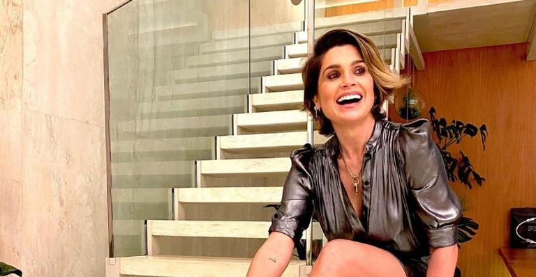 Flávia Alessandra protege o rosto ao curtir banho de sol: ”Com a sua dermato também é assim?”