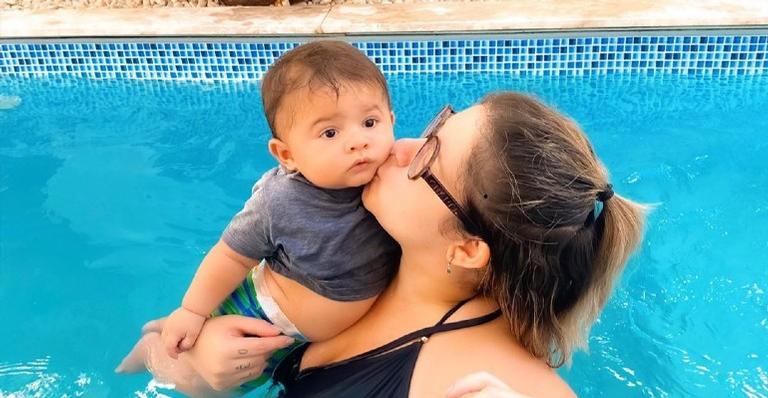 Marília Mendonça compartilha foto do pézinho de Léo e brinca: ”Eu faço o seu dia ser bom”