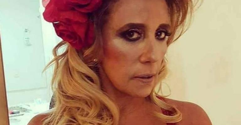 Rita Cadillac pede auxílio do governo e faz anúncios para sobreviver