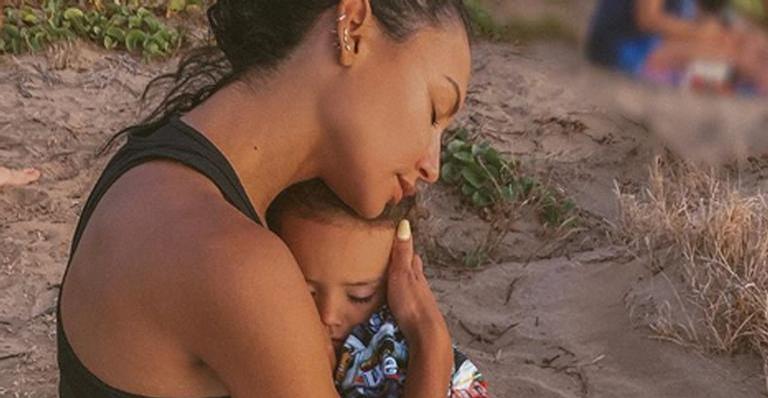 Criadores de Glee anunciam fundo para custear estudos do filho de Naya Rivera