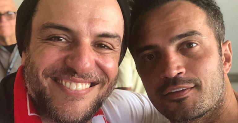 Rodrigo Lombardi presta bela homenagem ao jogador de futsal Falcão: ”Melhor de todos os tempos”
