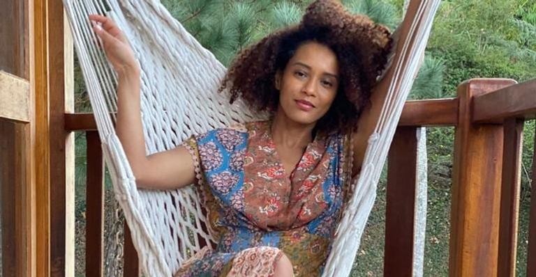 Taís Araujo encanta ao relembrar clique da adolescência: ”Querendo parecer mais velha”