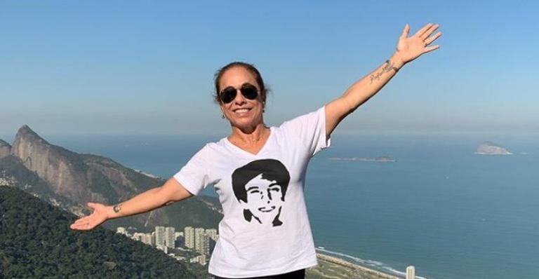 Cissa Guimarães emociona ao relembrar do falecido filho, Rafael: ”São 10 anos que você virou anjo”