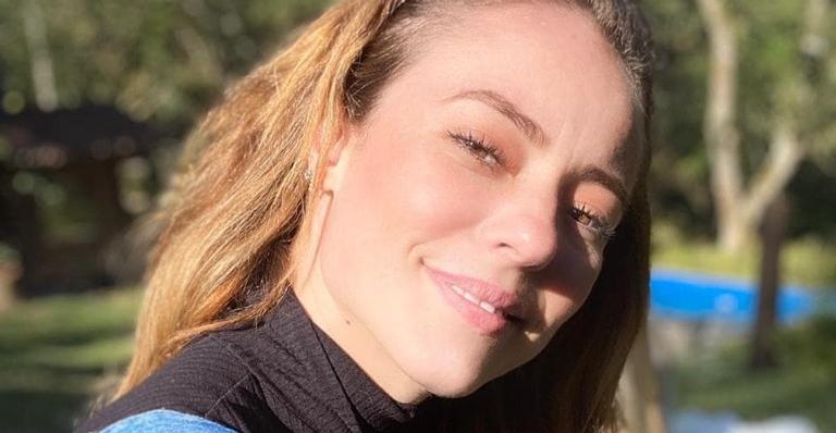 Paolla Oliveira reflete sobre os benefícios da companhia de seus cachorros