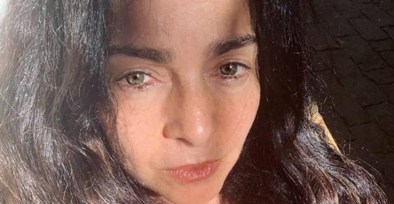 Claudia Ohana se pronuncia após receber críticas por devolver cães adotados