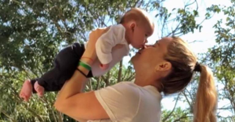 Dany Bananinha compartilha registro com a filha e fãs se derretem
