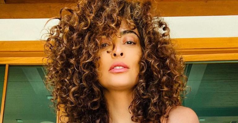 Juliana Paes surge deslumbrante em clique na praia e arranca elogios da web: ”Deusa”