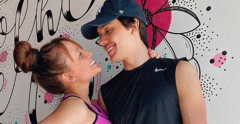 Larissa Manoela e Leo Cidade posam juntinhos e encantam os fãs: ”Vocês são perfeitos”