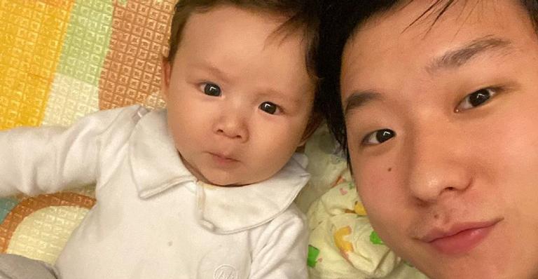 Pyong Lee atualiza as definições de fofura ao compartilhar foto de Jake