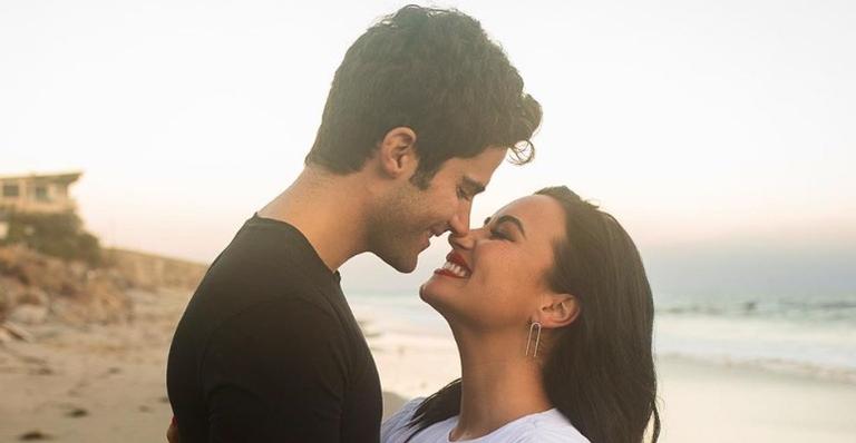 Demi Lovato anuncia noivado com Max Ehrich: ”Nunca me senti tão amada em toda minha vida”