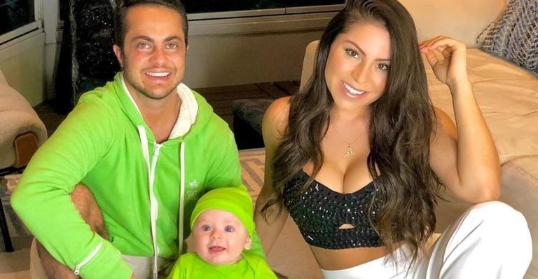 Andressa Ferreira surge combinando pijama com Thammy e o filho, Bento, e encanta demais