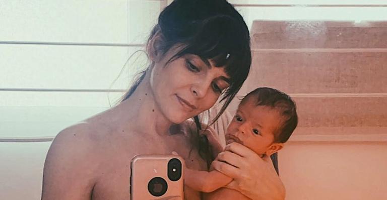 Titi Müller posa agarradinha com o filho, Benjamin, e se derrete: ”Cristal perfeito”