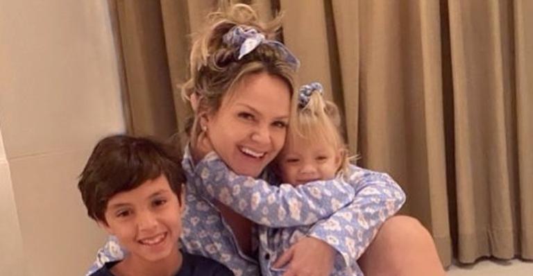 Eliana curte banho de sol ao lado dos filhos e registro encanta: ”Minha definição de paraíso”