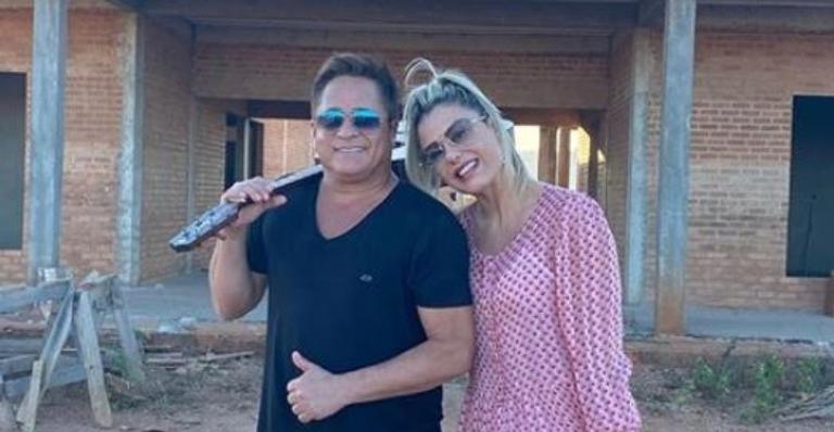 Poliana Rocha presta linda homenagem de aniversário ao marido, Leonardo: ”Minha âncora”