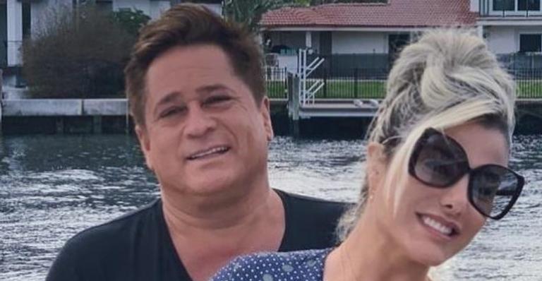 Poliana Rocha, esposa de Leonardo, ostenta corpão e beleza ao postar clique de biquíni