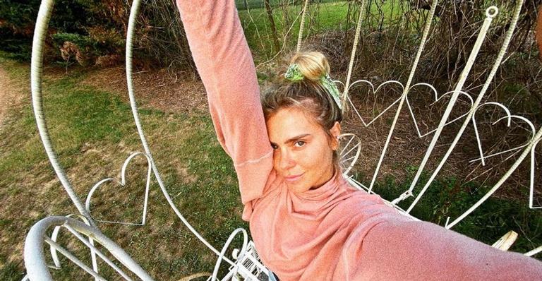 Carolina Dieckmann dedica lindos cliques aos seus seguidores: ”Não quero guardar só pra mim”