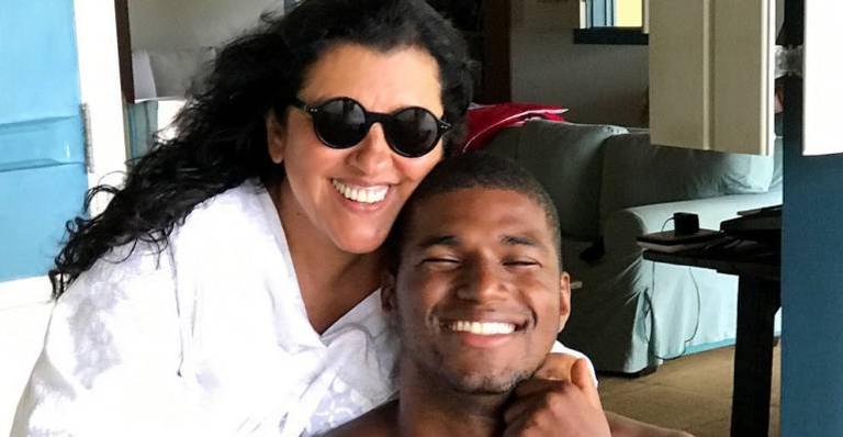 Regina Casé presta homenagem ao genro no dia do seu aniversário: ”Cara incrível”