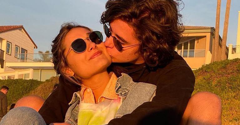 Sasha Meneghel surge em clima de romance com o namorado, João Figueiredo