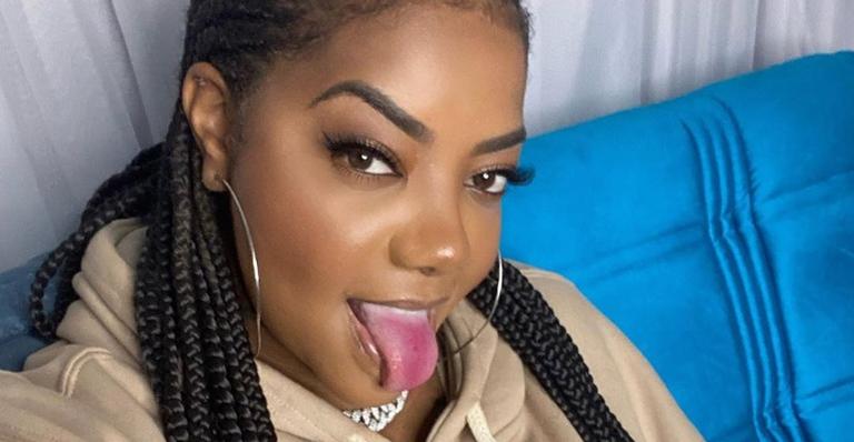 Ludmilla compartilha lembrança nostálgica do carnaval: ”Um tbt cheio de saudade”