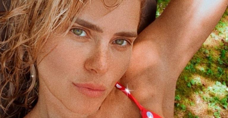Carolina Dieckmann fala sobre fios de cabelo novos: ”Impossíveis de controlar”