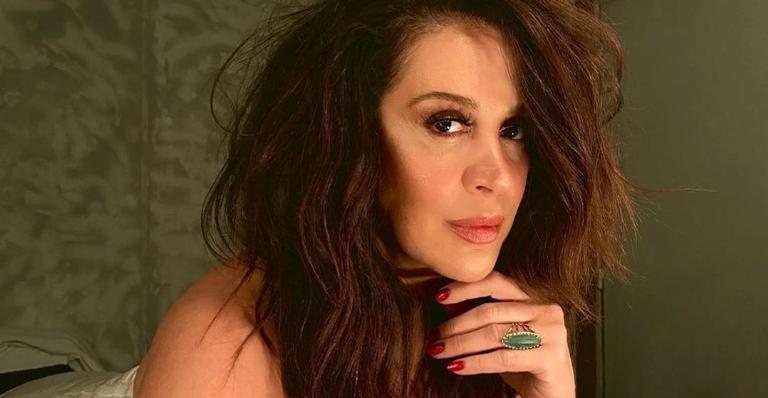 Claudia Raia surge deslumbrante e arranca suspiros dos fãs: ”Maravilhosa”
