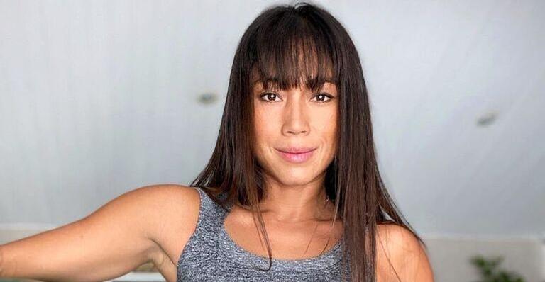 De biquíni, Danni Suzuki fala sobre antiga crença e recebe elogios: ”Tá muito linda”