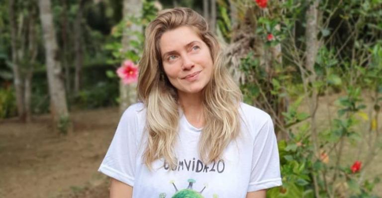Leticia Spiller relembra ensaio fotográfico e arranca suspiros dos fãs: ”Maravilhosa”