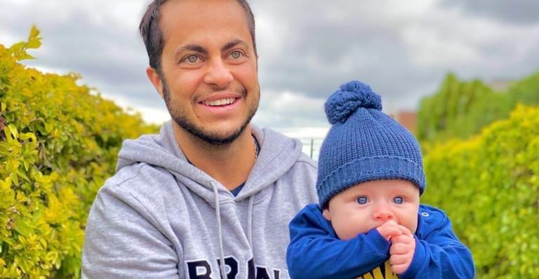 Após ataques, Thammy Miranda posa com Bento e dispara: ”Ser pai é assumir suas responsabilidades”