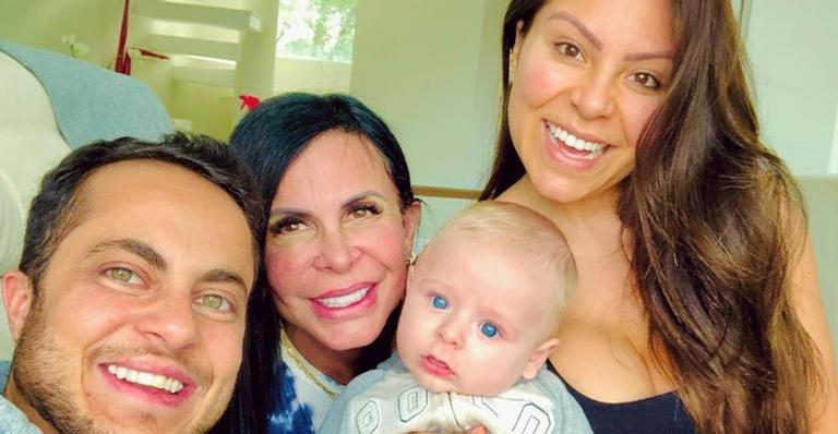 Gretchen fala sobre ataques ao filho, Thammy Miranda: ”Somos uma família muito blindada”