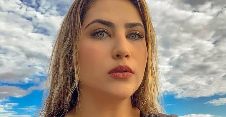 Jéssica Costa fala sobre botox ao mostrar make incrível: ”Cansei de aumentar os lábios com batom”