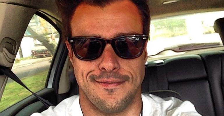 Joaquim Lopes se diverte ao ver seus primeiros fios de cabelos brancos