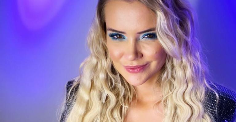Marcela Mc Gowan coloca bumbum para jogo e fala sobre celulite: ”É normal”