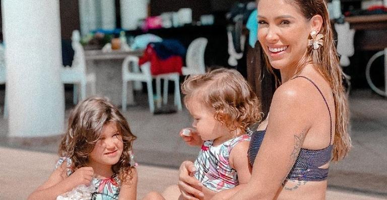Bella Falconi publica foto de momento hilário com as filhas e brinca: ”Seja sempre você mesma”